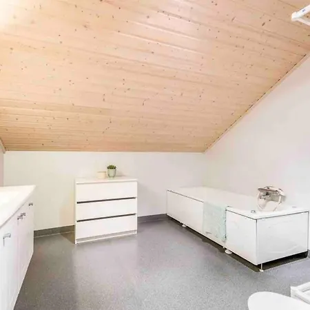 Spacious By The Sea For 6, Northern Lights & Fjord Views *