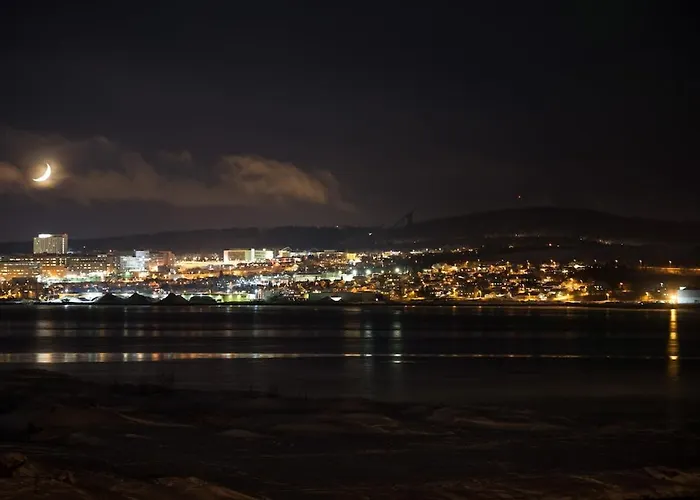 Spacious By The Sea For 6, Northern Lights & Fjord Views Tromsø