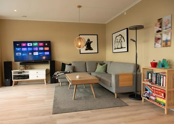 Spacious By The Sea For 6, Northern Lights & Fjord Views Villa Tromsø