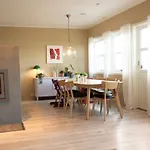 Spacious By The Sea For 6, Northern Lights & Fjord Views Tromsø